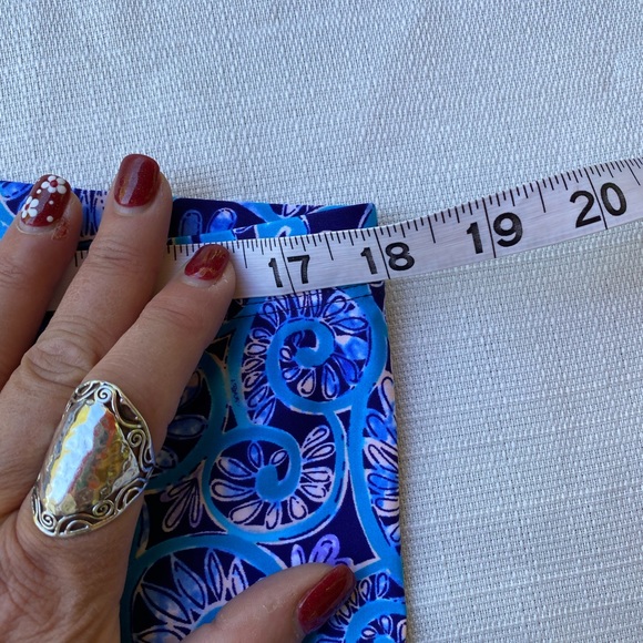 Southwind Apparel Bayside Blue Swirl Pattern Leggings - Picture 7 of 7